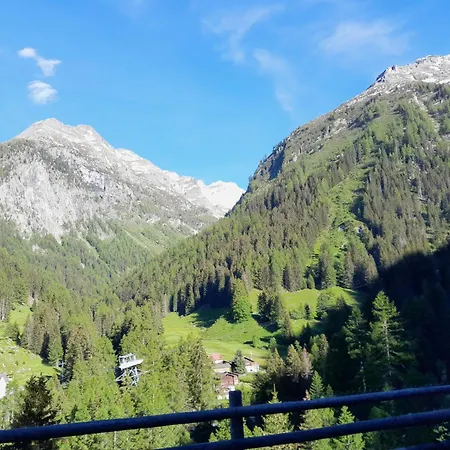 Huesi Дом отдыха Grengiols