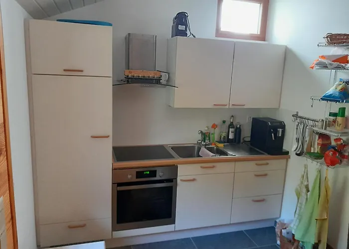 Huesi *